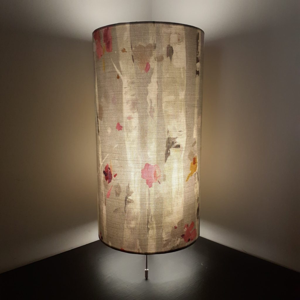 20cm short table lamp in Silver Birch tree fabric by Voyage Maison